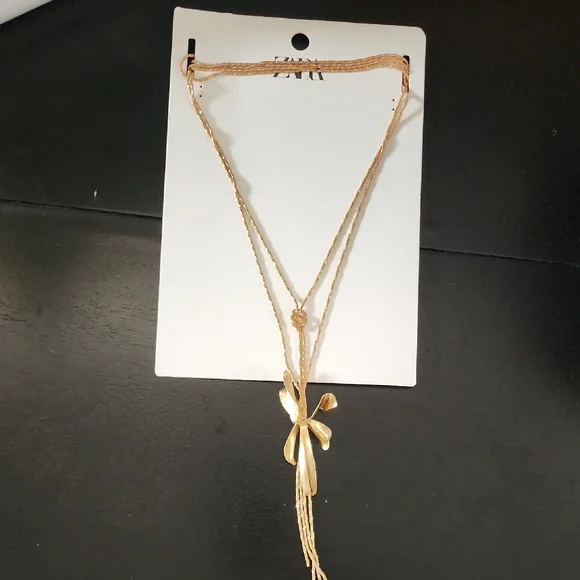 Elegant Gold Necklace by Zara - Picture 3 of 11